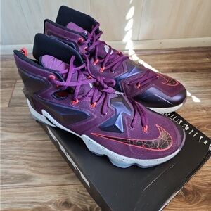 Nike Lebron XIII